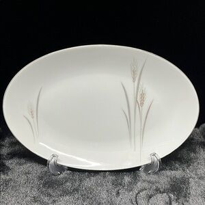 Elegant White Oval Serving Platter (Fine China)